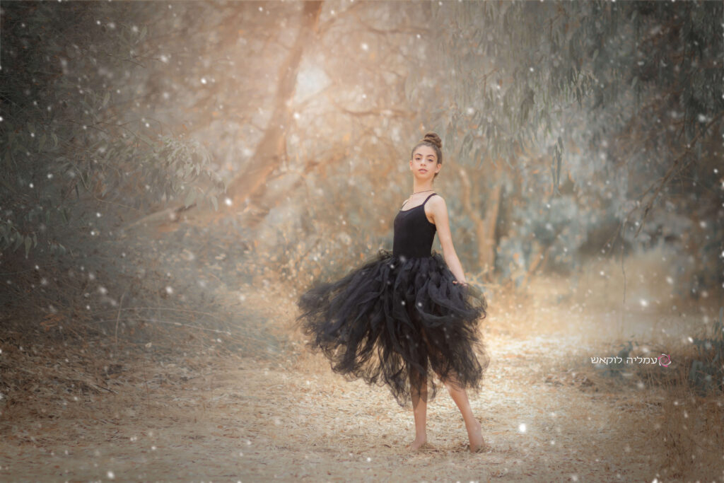 צילומי בת מצווה רקדנית בלט עם טוטו שחור - עמליה לוקאש